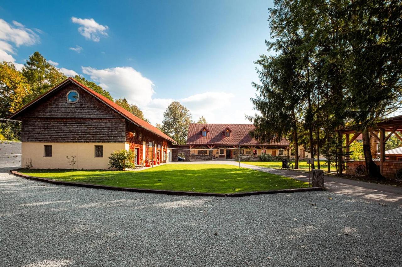 Bed and Breakfast Areal Maly Texas Rychnov nad Kneznou Exterior foto